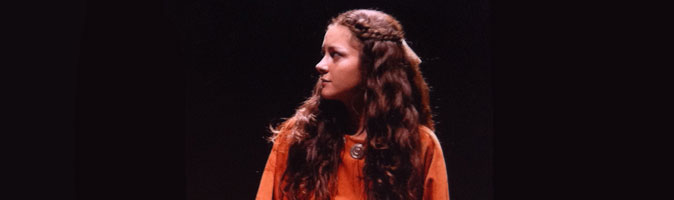 Alida as Isabella of Brienne, the child bride